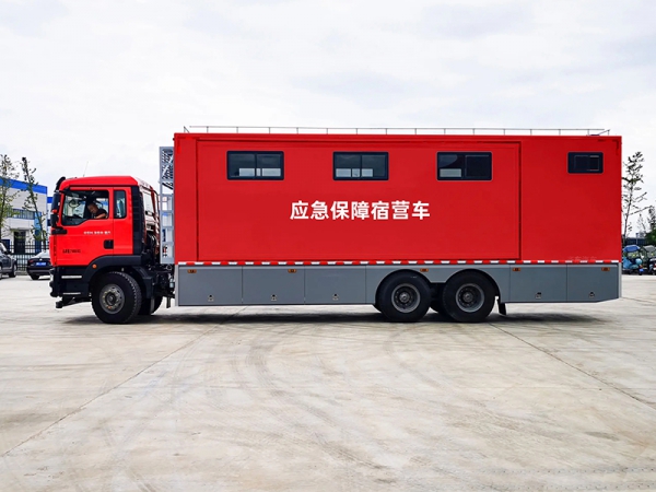 重汽汕德卡應急保障宿營車