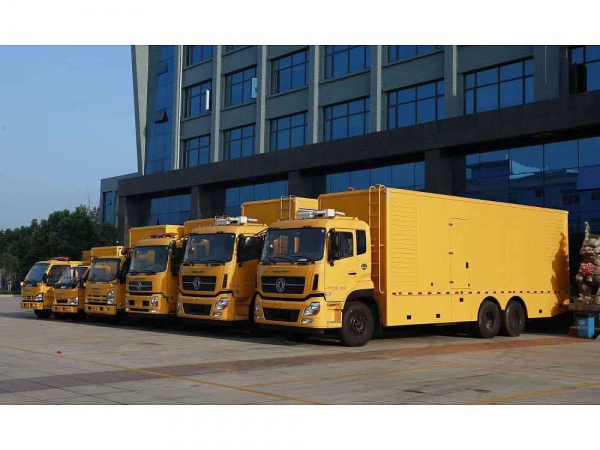 東風天龍應急搶險發電車