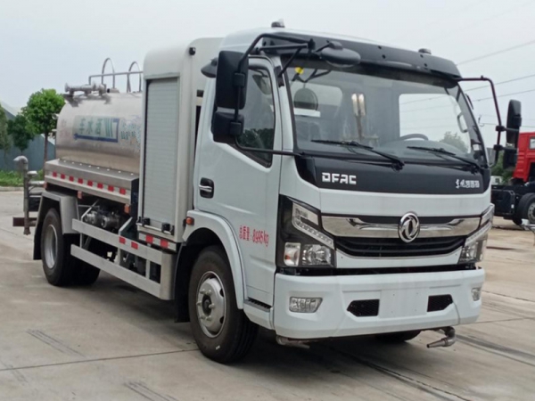 5方純電動灑水車